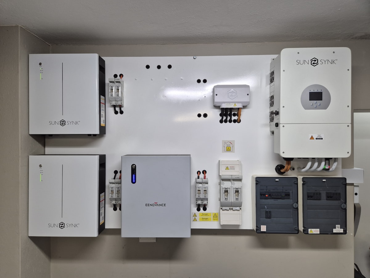 壁掛け家庭用蓄電池